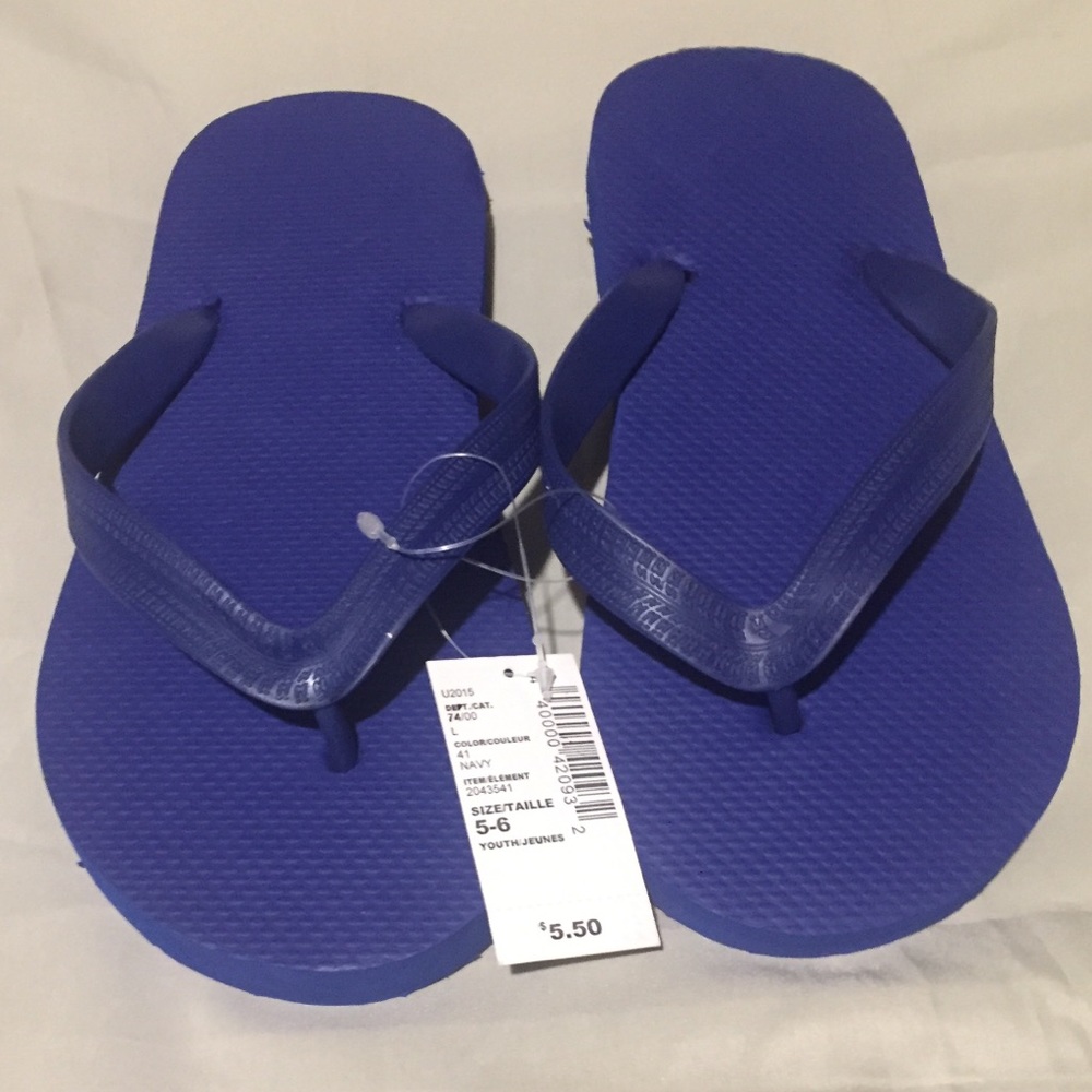 NWT-Youth flip flops